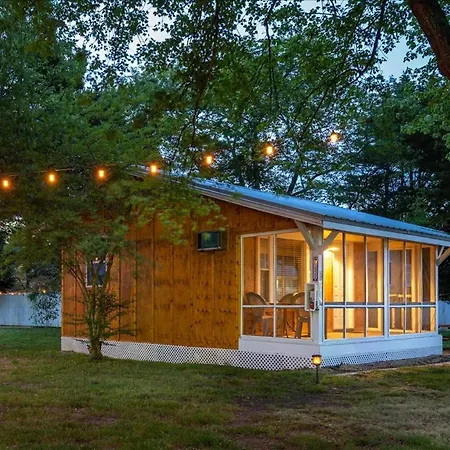 Beach Bum West-O Cabins